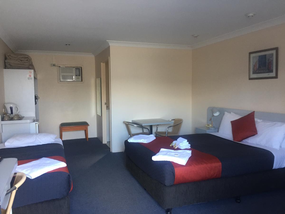 וורוויק Alexander Motel מראה חיצוני תמונה