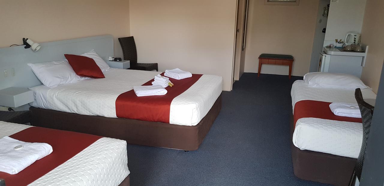 וורוויק Alexander Motel מראה חיצוני תמונה
