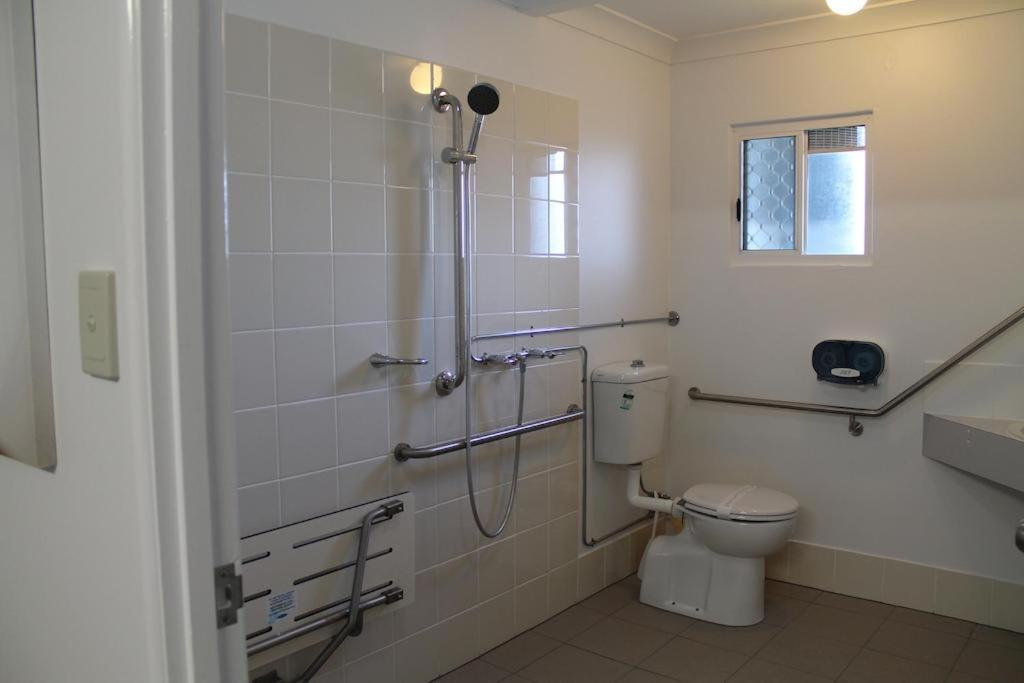 וורוויק Alexander Motel מראה חיצוני תמונה