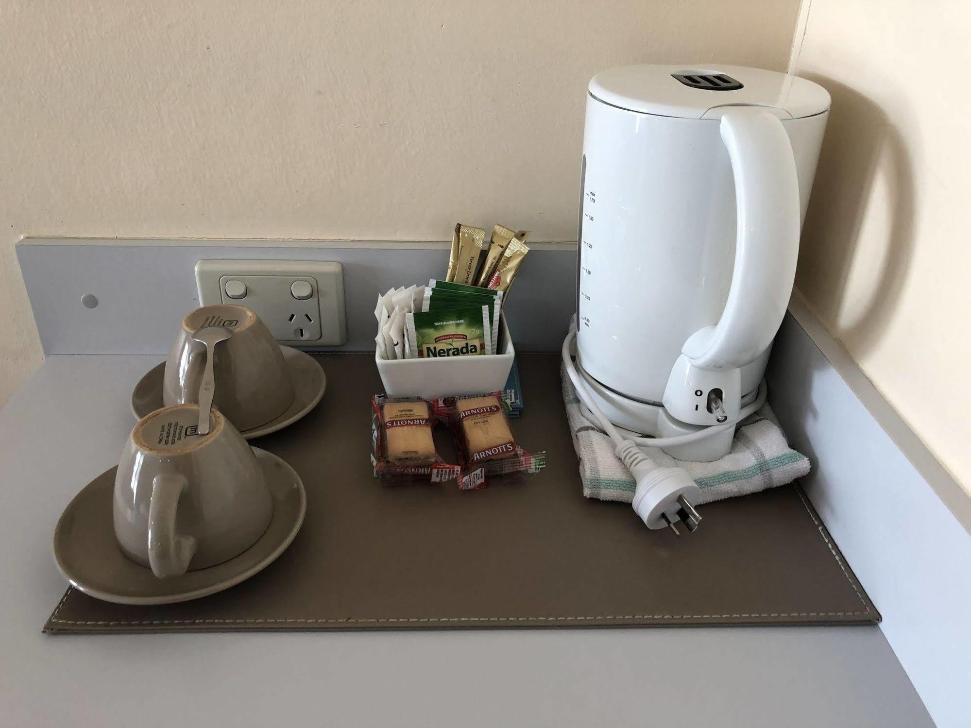 וורוויק Alexander Motel מראה חיצוני תמונה
